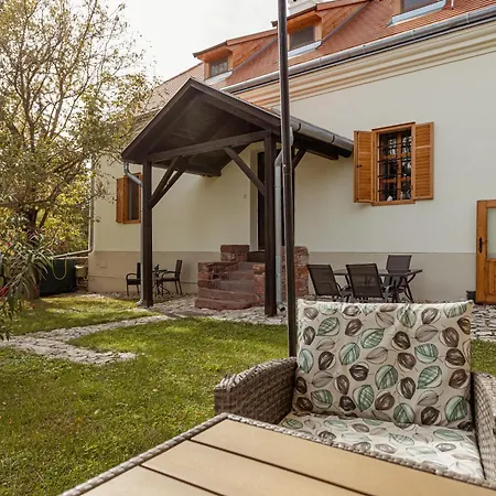 Vendeghaz Gasthof Köveskál