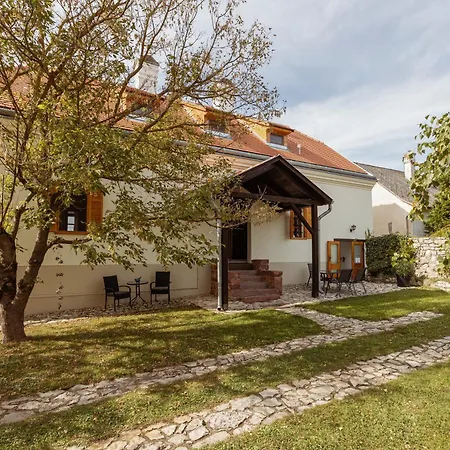Gasthof Vendeghaz Köveskál