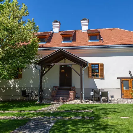 Vendeghaz Gasthof Köveskál