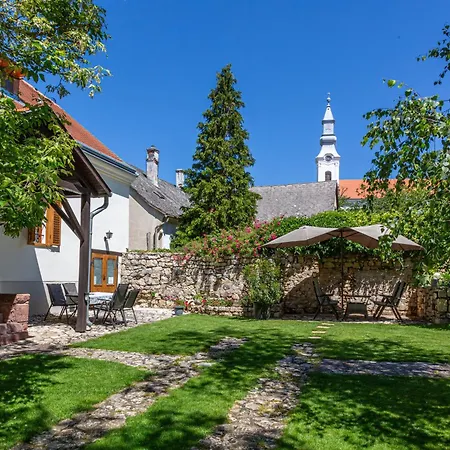 Gasthof Vendeghaz Köveskál